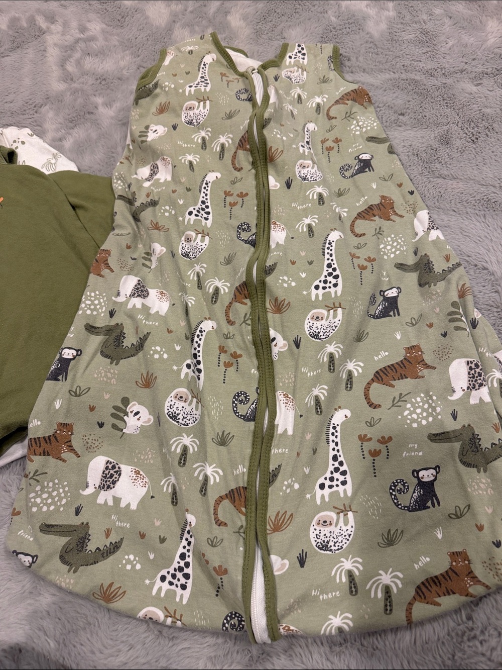 4 bundle toddler Olive Green Giraffe Print sleep suit Set - Picture 2 of 5
